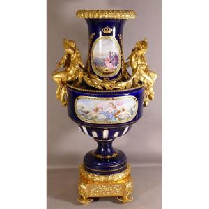 Large Ceremonial Vase In Sèvres Porcelain And Gilt Bronze? Vienna? Museum Quality, 19th Century