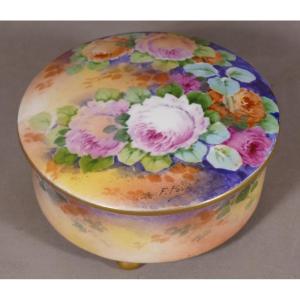 Hand Painted Round Box Of Roses In Limoges Porcelain By Poujol, 20th Century