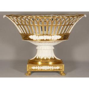 Corbeille, coupe navette Empire en porcelaine de Paris doré et blanche, époque début XIX ème