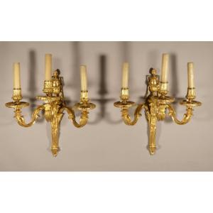 Paire d'appliques aux béliers, époque Louis XVI bronze doré, XVIII ème siècle