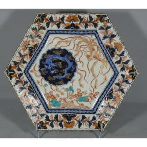 Imari, Hexagonal Japanese Porcelain Dish With Dragon Design, Meiji Period, 19th Century