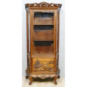 Vitrine Indochinoise En Palissandre , Décor Sculpté De Paysages Asiatiques, Fin XIX ème