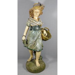 96 Cm! Large Art Nouveau Polychrome Ceramic Statue Of A Young Girl With A Basket, Circa 1900