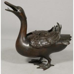 Chine XIX ème, brûle parfum canard en bronze patiné