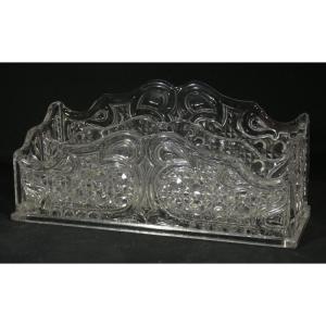 Baccarat, range courrier ou lettres à 2 compartiments en cristal moulé signé, époque XIX ème