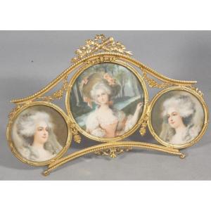 Triple cadre photo de style Louis XVI en bronze et laiton doré, époque fin XIX ème