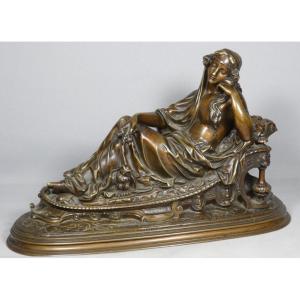 Allégorie de la Nuit à la chouette – Bronze à patine brune, époque Napoléon III, XIXe siècle