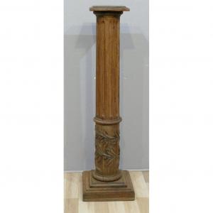 Colonne De Présentation En Chêne Massif Sculpté Aux Lauriers, époque XIX ème