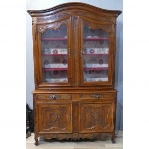 Buffet Louis XV Two Bodies Forming Showcase In Carved Walnut, Eighteenth Time, South West