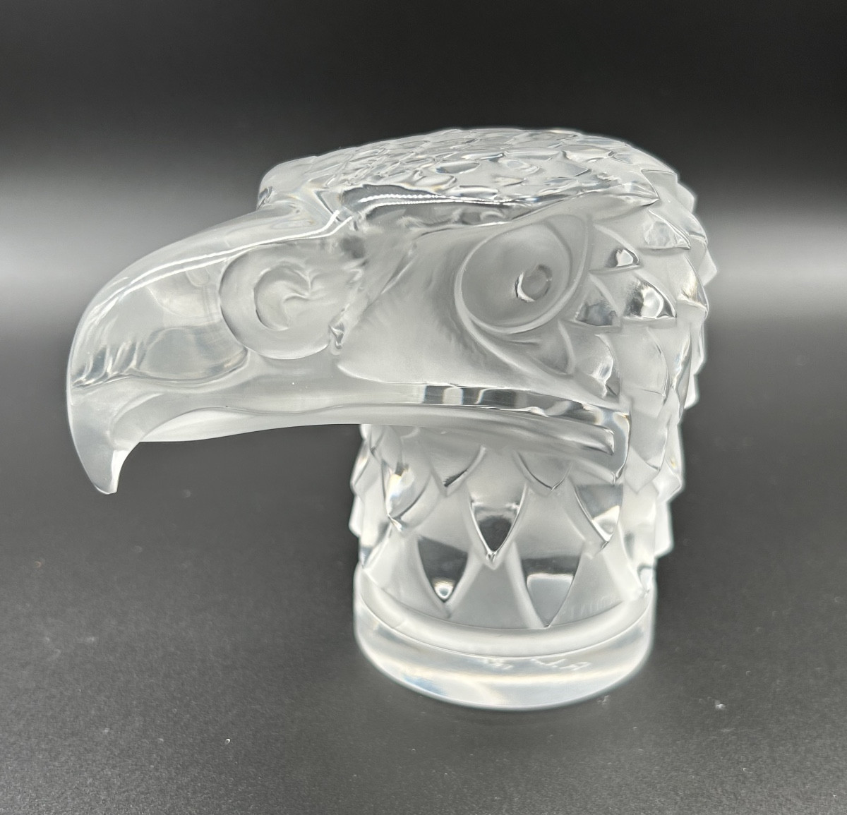 Presse papiers tête d’aigle René Lalique