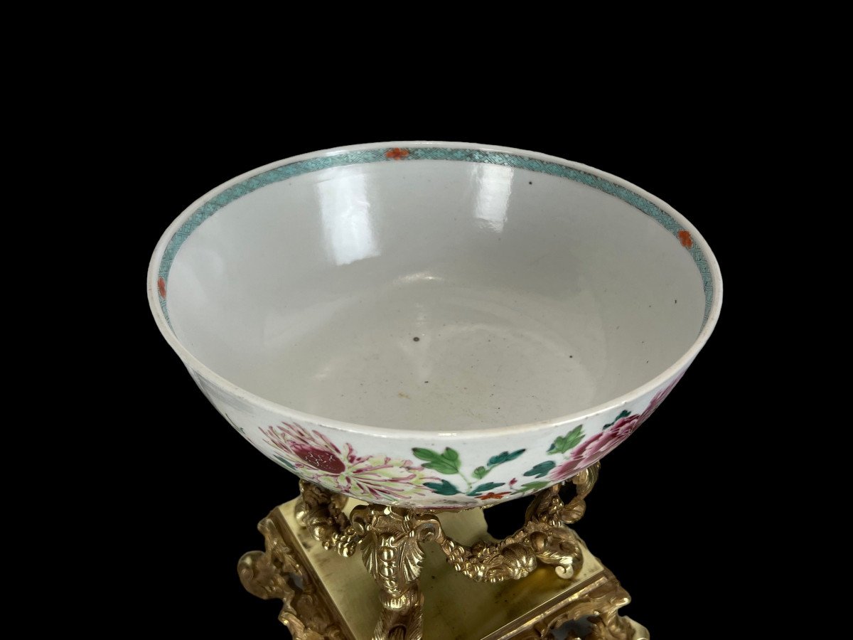Large Chinese Cup From The 18th Century Decorated With Flowers Adorned With A Bronze Mount-photo-2