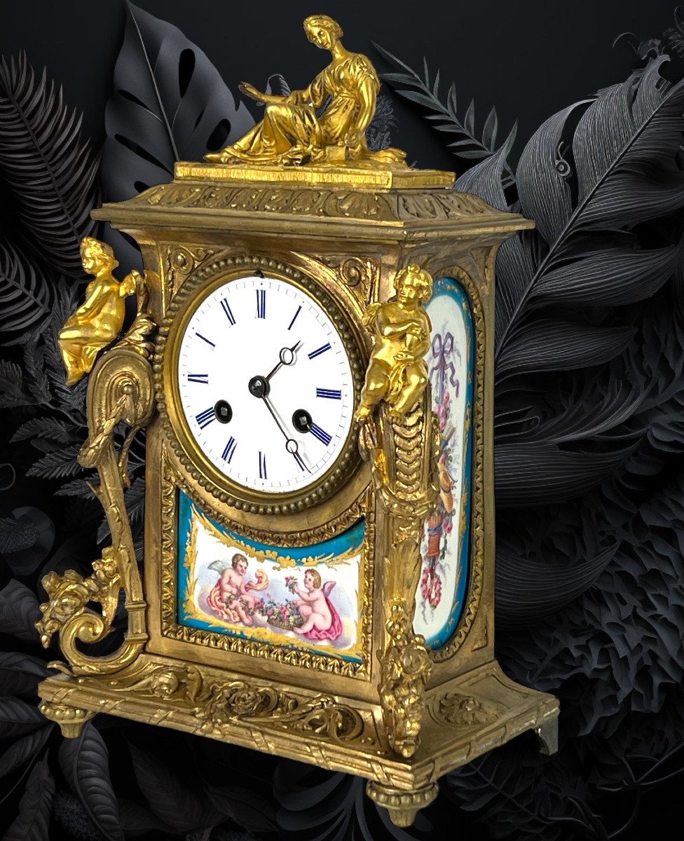 19th Century Clock In Gilt Bronze And Sèvres Porcelain Decorated With Characters-photo-2