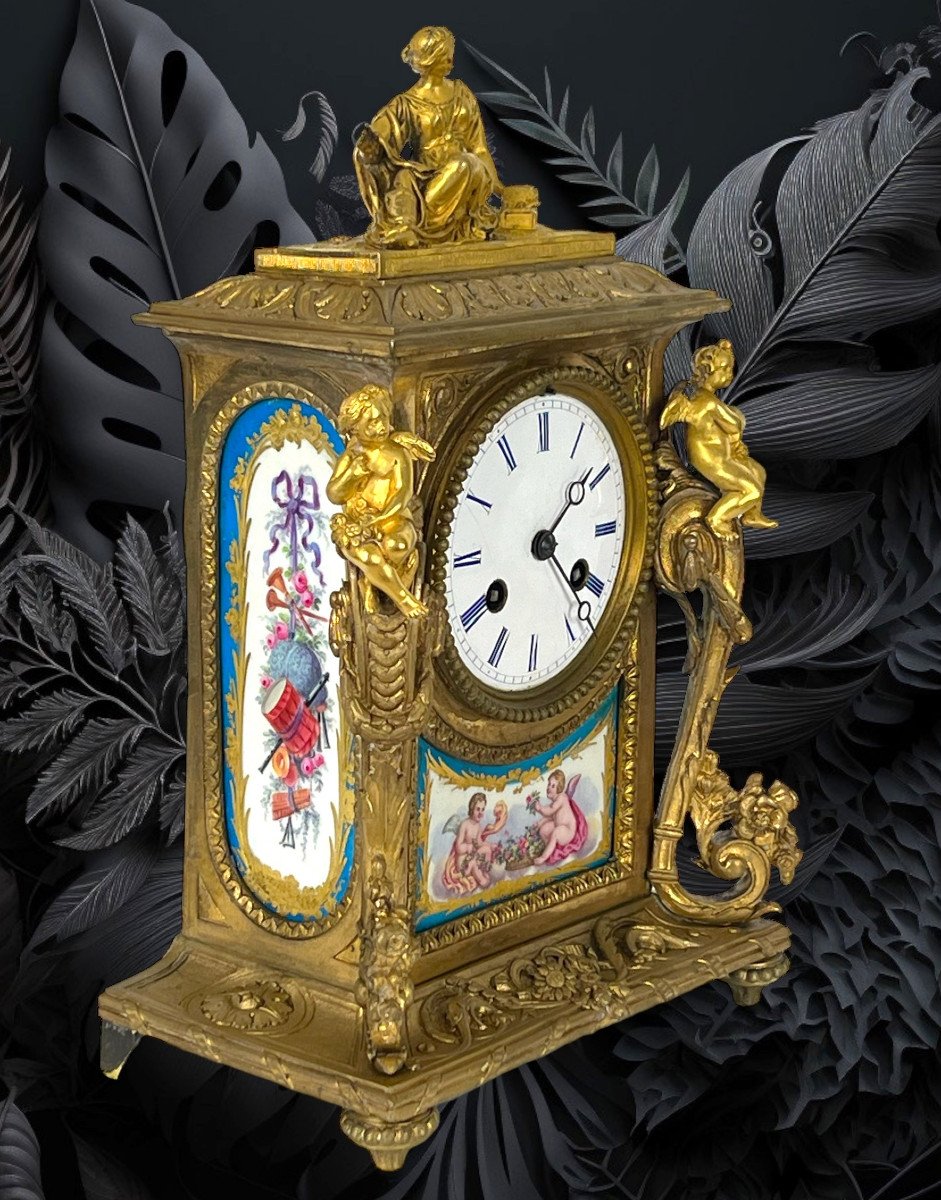 19th Century Clock In Gilt Bronze And Sèvres Porcelain Decorated With Characters-photo-3