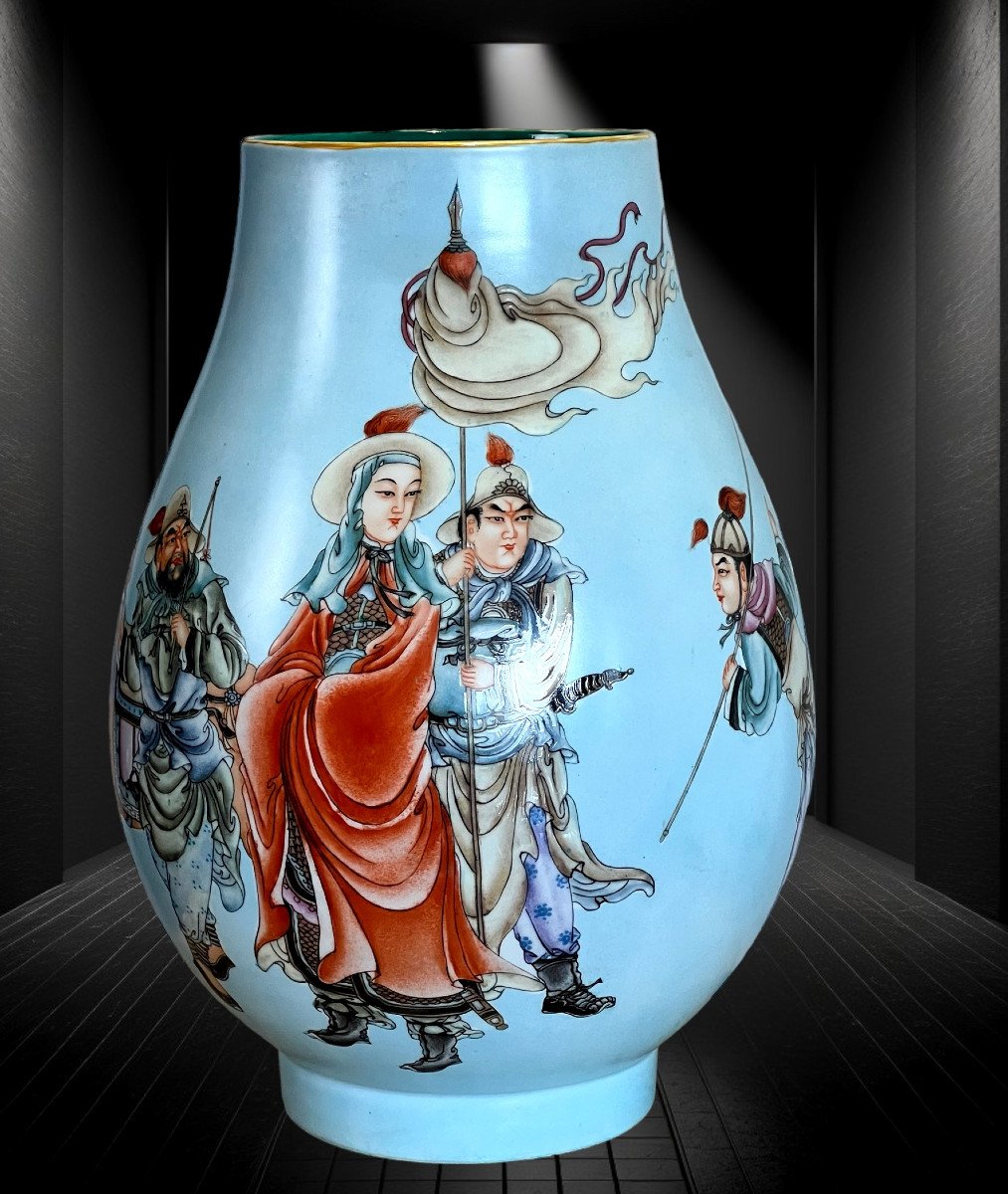 Grand Vase Balustre En Porcelaine De Chine A Decor Emaillé Polychrome De 39 Cm-photo-5