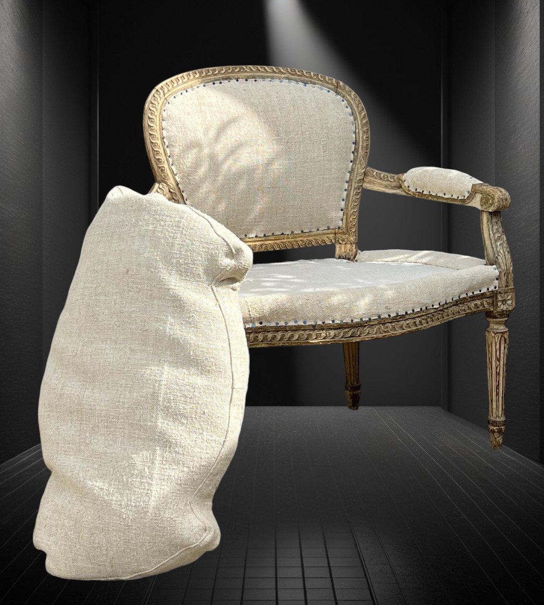 Fauteuil d'Enfant Ancien Du XIXe De Style Louis XVI En Bois Patiné Refait A Neuf-photo-5
