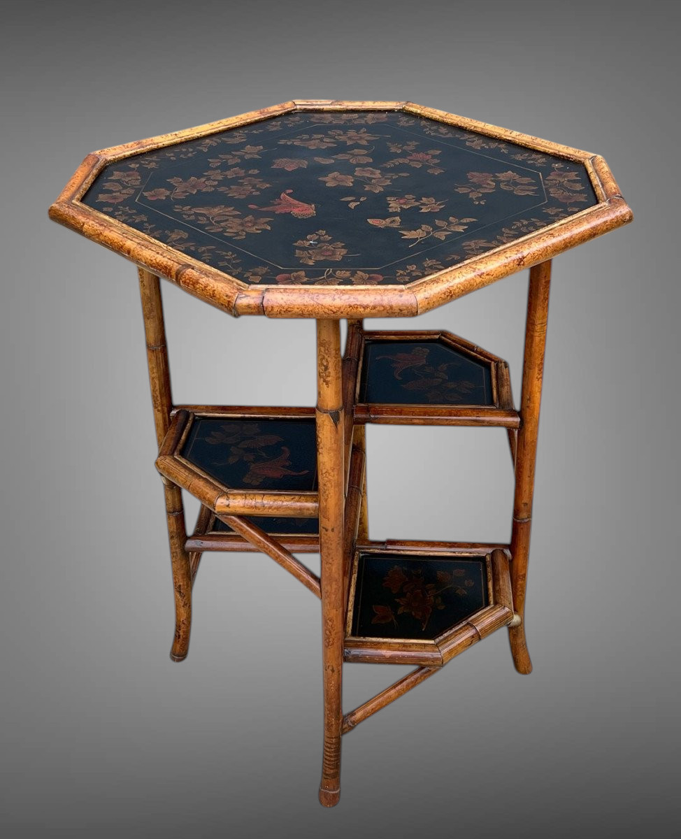 Table De Salon En Bois De Bambou Avec Dessus Cuir Peint A Decor De Fleurs