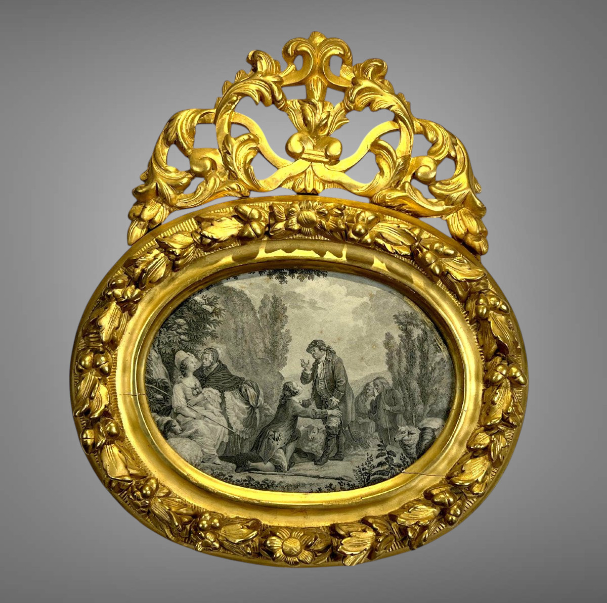 Cadre Ovale XVIIIe époque Louis XV En Bois Sculpté Doré Et Son Fronton Ajouré-photo-3