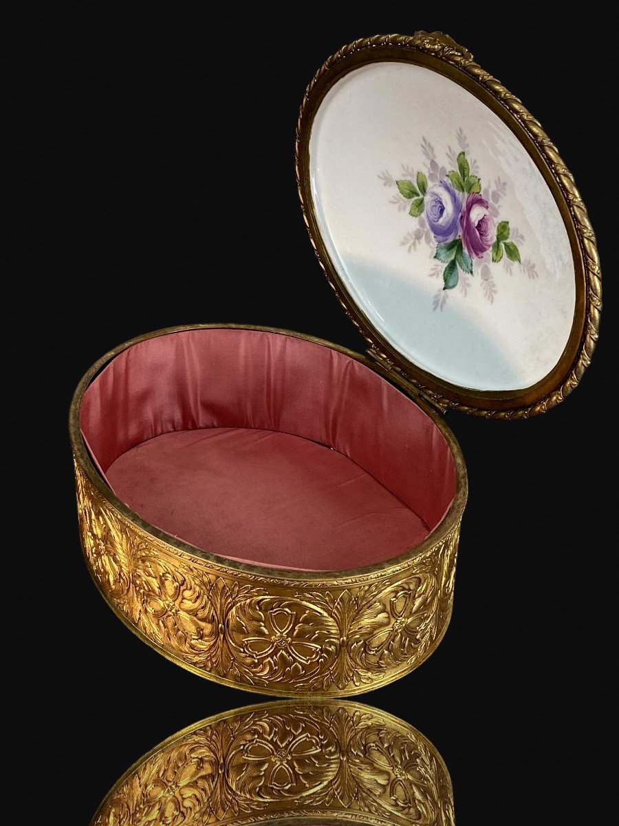 Sevres Porcelain And Brass/bronze Box Decorated With A Gallant Scene -photo-1