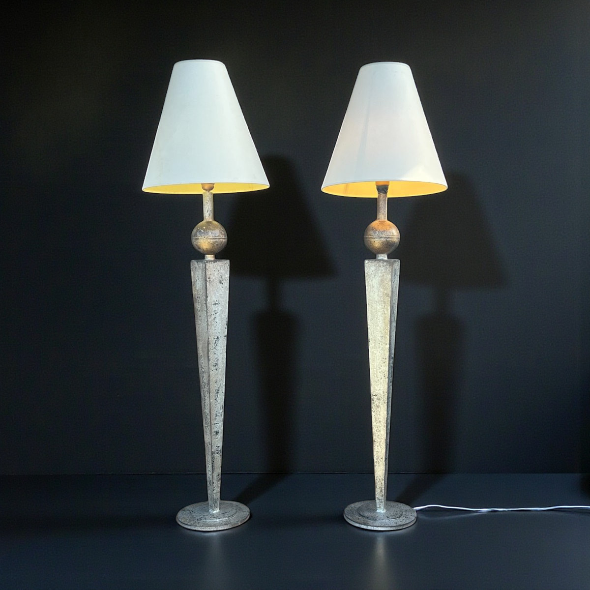 Large Pair Of 1.30 Meter High Silver Metal Lamps From The 70s-photo-3