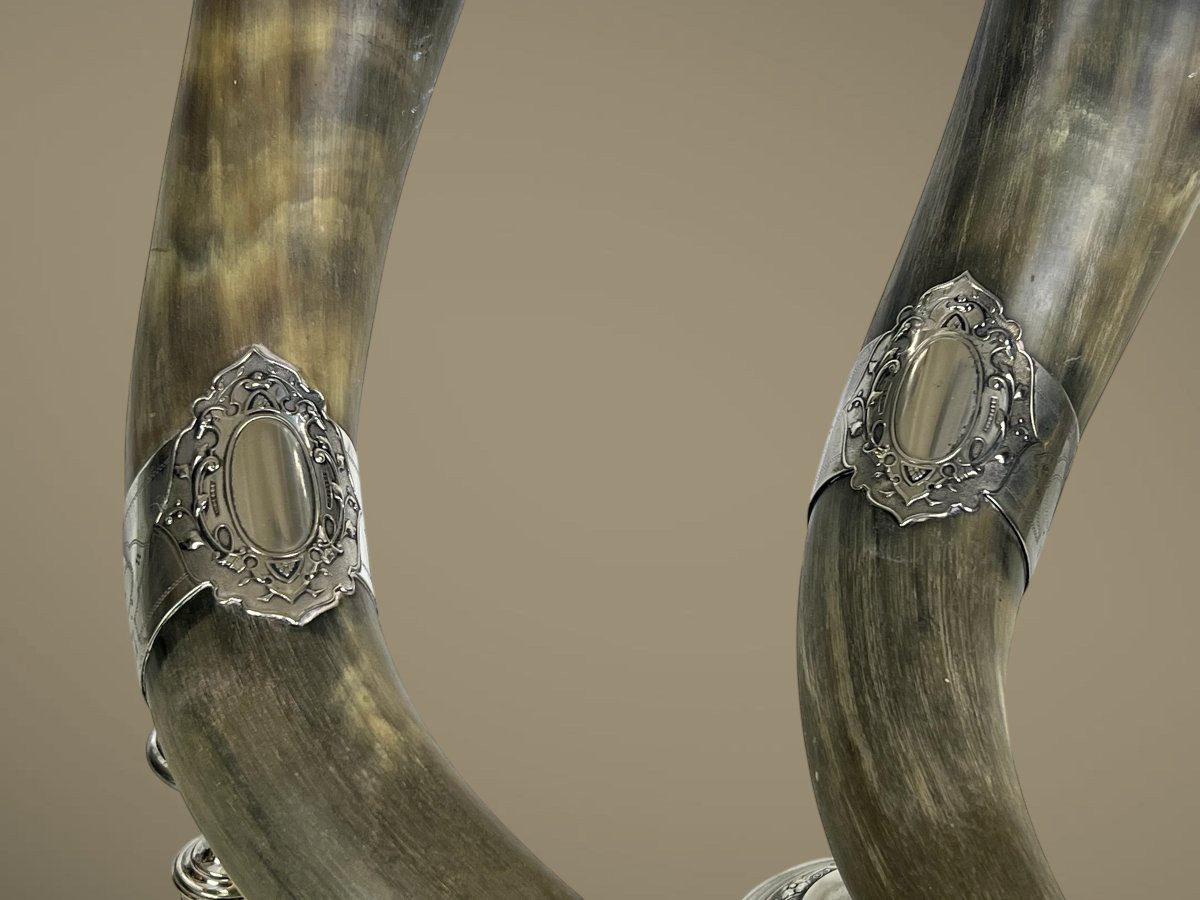 Paire De Coupes Libatoires En Corne Monture Et Pied En Metal Argenté Epoque XIXe-photo-6