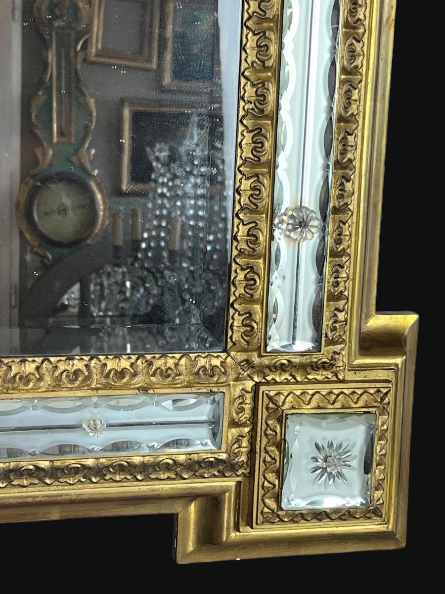 MIROIR ANCIEN DU XIXe EN BOIS DORÉ ENTOURÉ DE BAGUETTES DE MIROIRS OPAQUES-photo-5