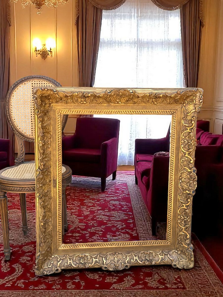 19th Century Frame In Wood And Stamped Gilded Stucco For Painting 67 Cm X 56 Cm-photo-3