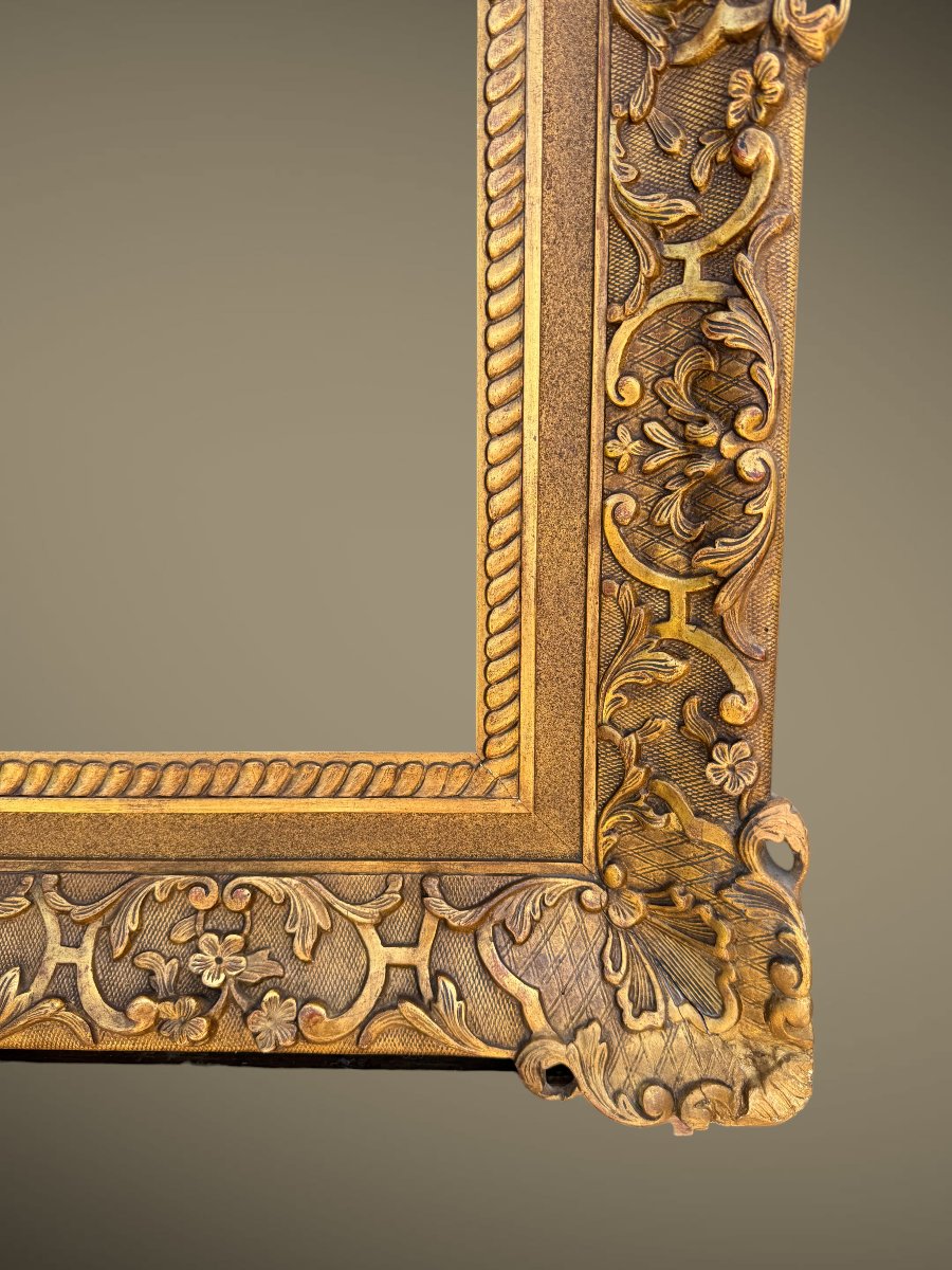 19th Century Frame In Wood And Stamped Gilded Stucco For Painting 67 Cm X 56 Cm-photo-4