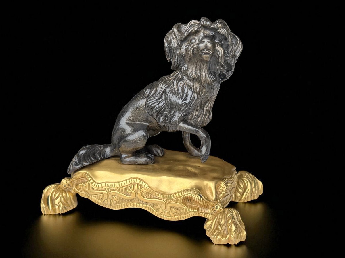 D'APRES JACQUES CAFFIÉRI 1678-1755 /CHIEN EN BRONZE PATINÉ SUR SOCLE BRONZE DORÉ-photo-3