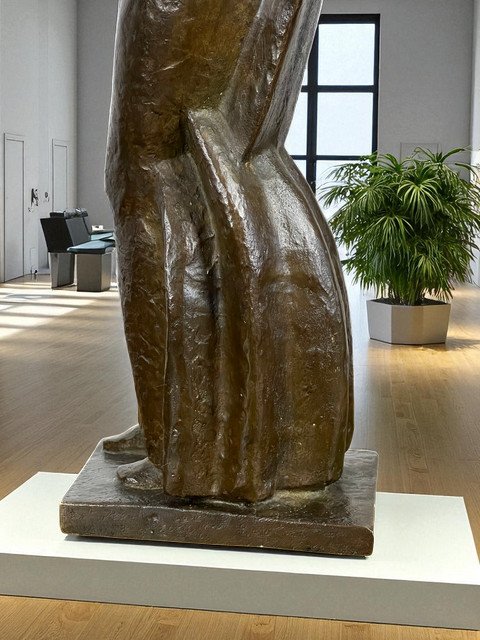 Ancient Patinated Bronze Representing The "virgin And Child" 42 Cm High-photo-2
