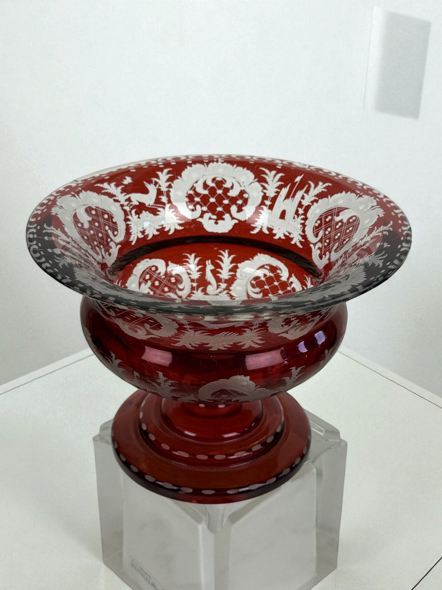 20th Century Round Bowl In Red Bohemian Crystal Decorated With Deer And Foliage-photo-4