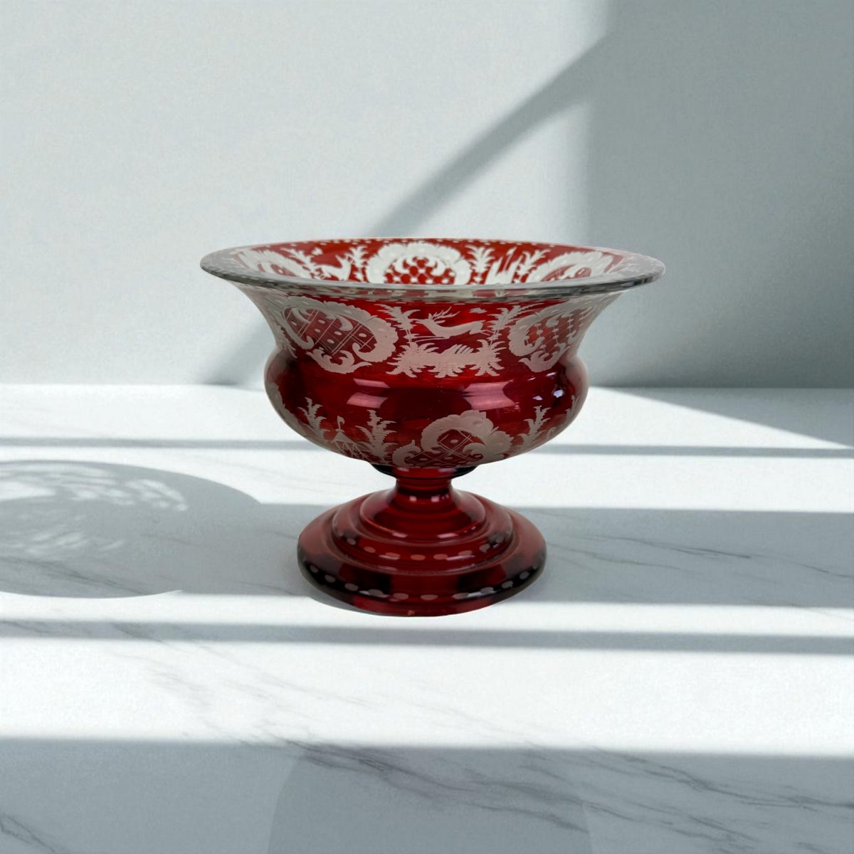 20th Century Round Bowl In Red Bohemian Crystal Decorated With Deer And Foliage-photo-8