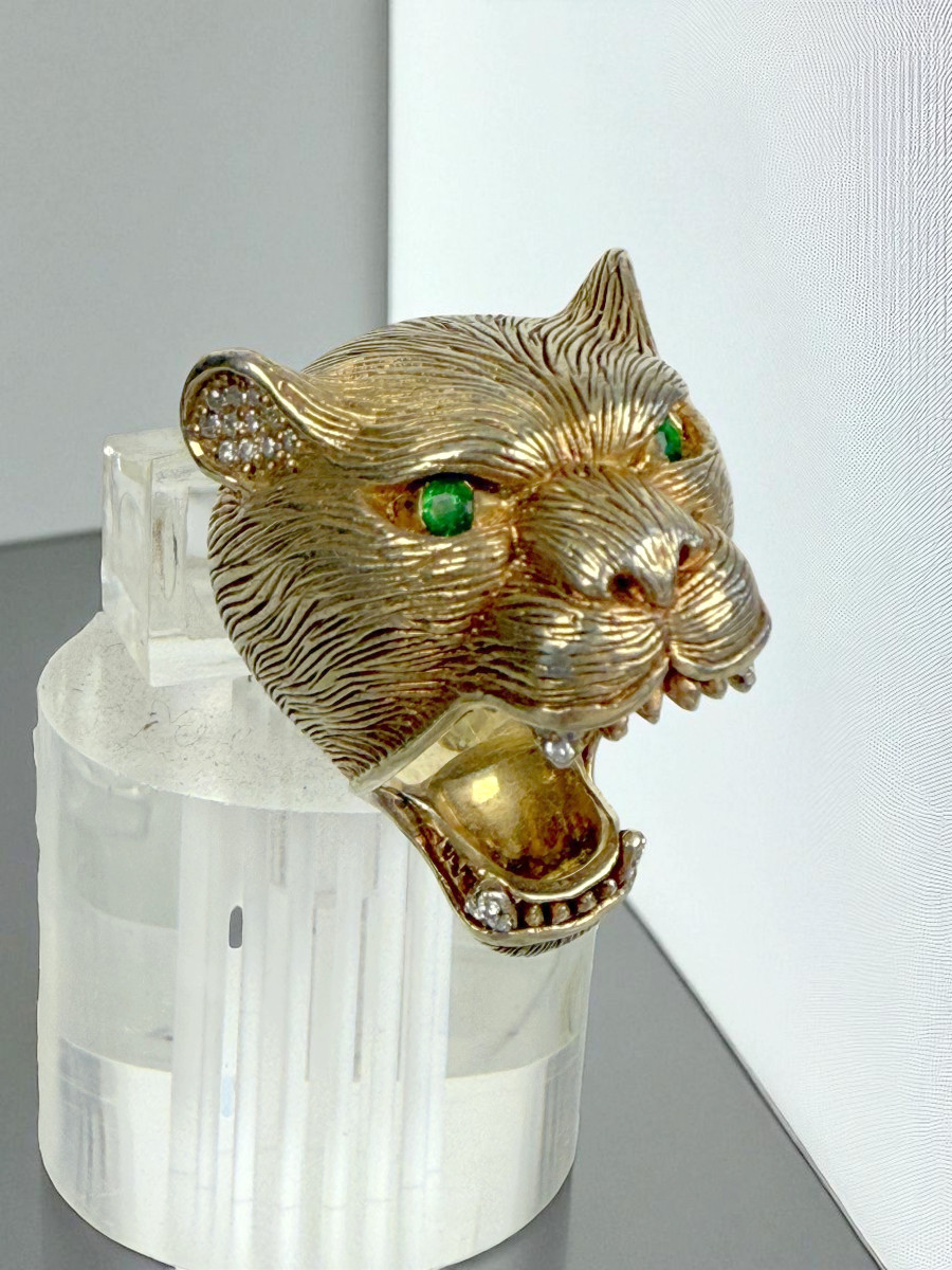 Ring In Silver (925) Gilded And Chiseled In The Shape Of A Tiger With Emerald Eyes