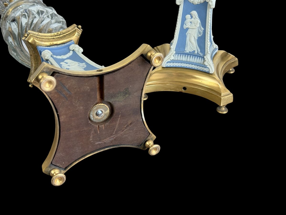 Pair Of 19th Century Two-tone Wedgwood Porcelain And Crystal Candlesticks-photo-8