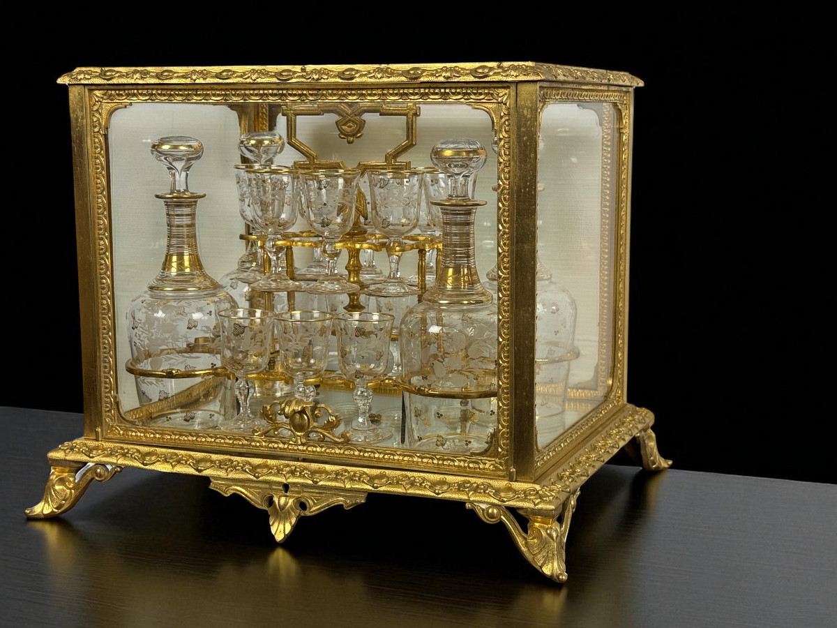 Napoleon III Period Gilt Bronze Liquor Cellar With 4 Carafes And 14 Glasses