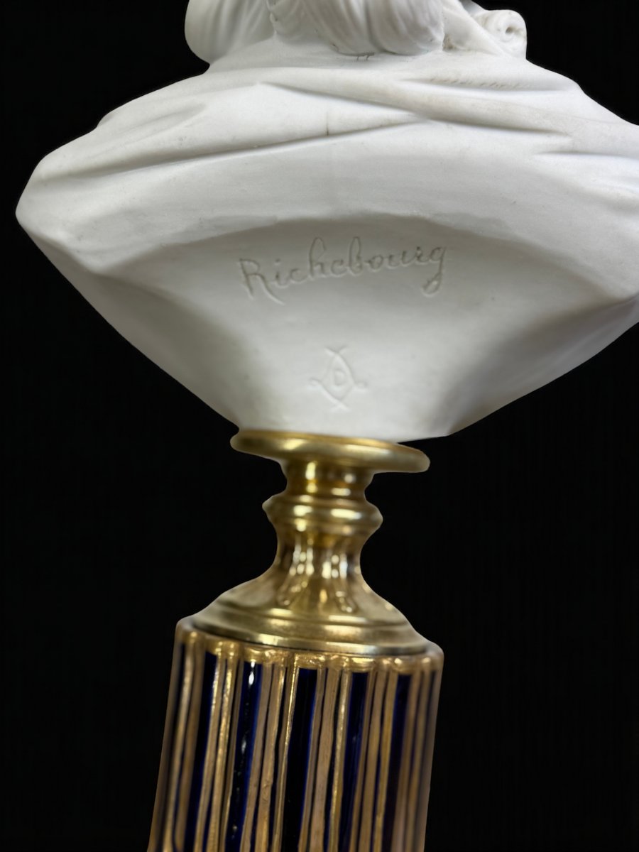 BUSTE EN BISCUIT DE SÈVRES SIGNÉ "RICHEBOURG " SUR SOCLE EN PORCELAINE ET BRONZE-photo-3