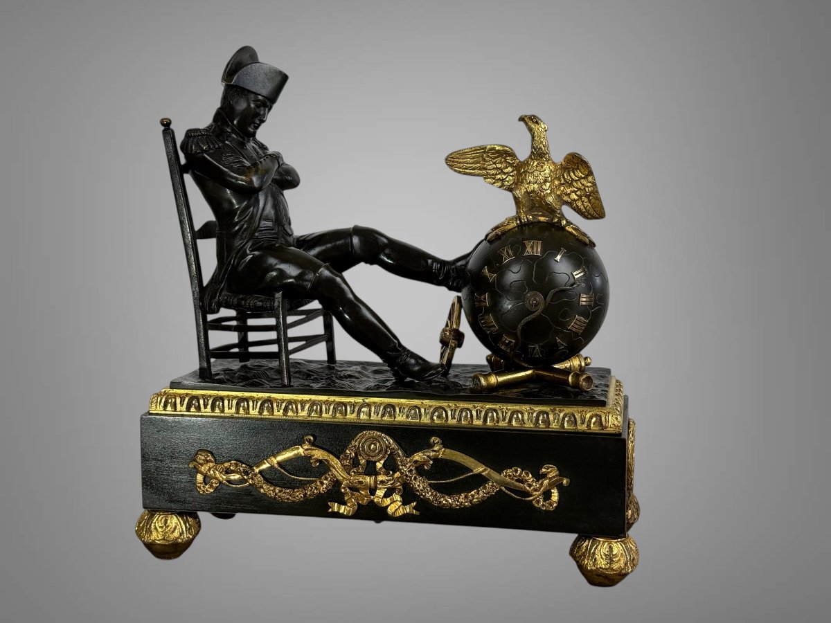 PENDULE EN BRONZE DU XIXe REPRÉSENTANT NAPOLÉON " LA VEILLE DE WAGRAM "-photo-8