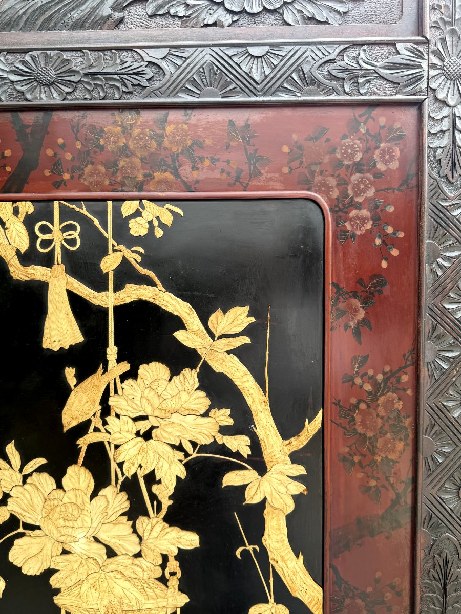 PARAVENT XIXe EN BOIS SCULPTÉ ET LAQUÉ EPOQUE MEÏJI A DECOR DE PANIER DE FLEURS EN IVOIRE -photo-4