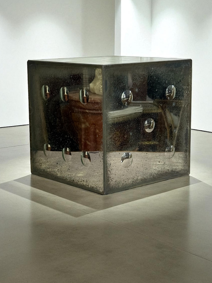 GROS DÉ EN VERRE VIEILLI DES ANNÉES 70 AVEC NUMEROS EN FORME DE BULLE-photo-2