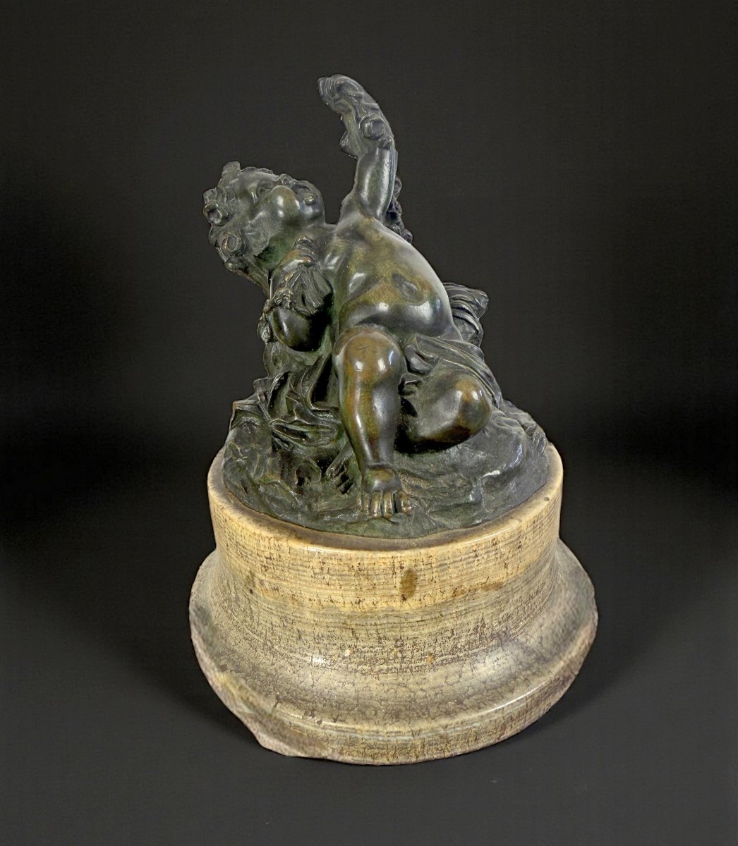 PUTTI EN BRONZE PATINÉ REPOSANT SUR UN SOCLES EN MARBRE EPOQUE FIN XVIIIe-photo-3