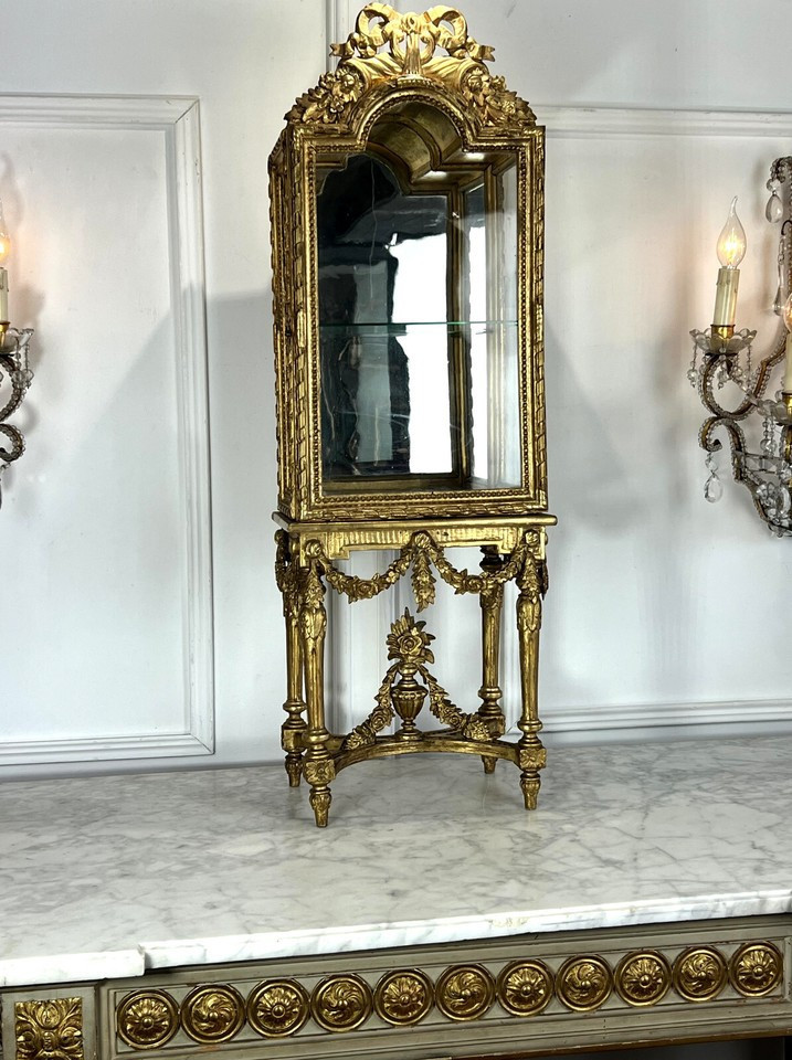 Small 19th Century Showcase On Feet In Carved And Gilt Wood In The Louis XV Style-photo-3