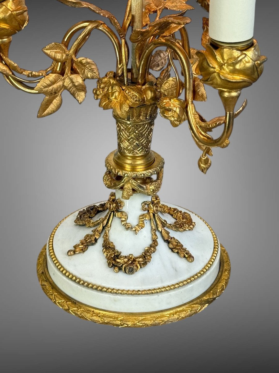 LAMPE BOUILLOTTE XIXe EN MARBRE ET BRONZE DORÉ DE STYLE LOUIS XVI A 3 LUMIERES-photo-1
