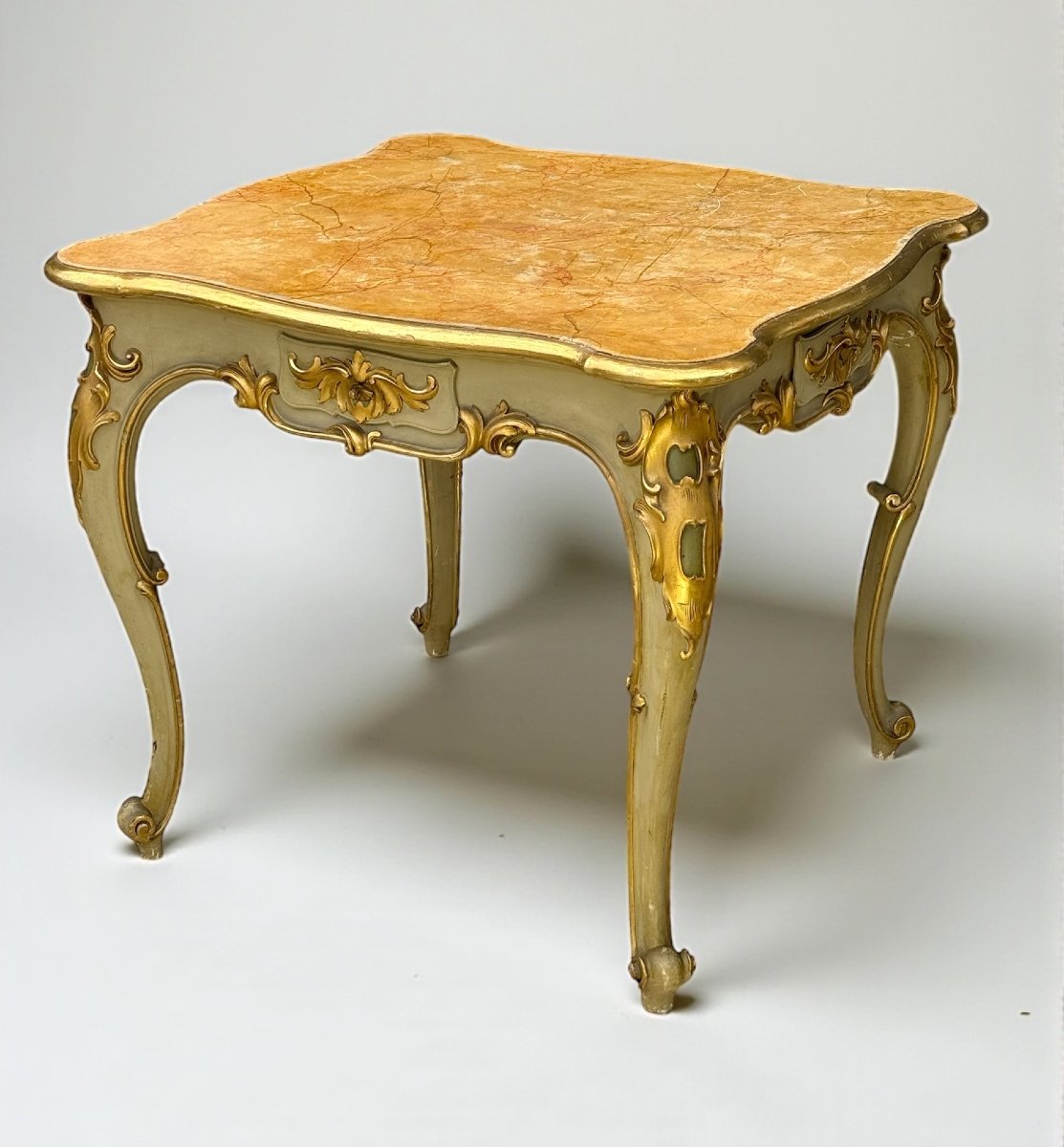 TABLE DE MILIEU ITALIENNE DU XIXe DE STYLE LOUIS XV EN BOIS PEINT ET DORÉ-photo-4