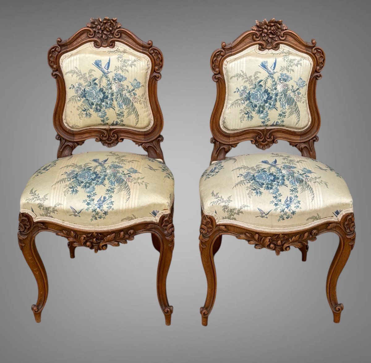 PAIRE DE CHAISES ANCIENNES DES ANNÉES 1900 DE STYLE LOUIS XV EN CHÊNE SCULPTÉ-photo-3