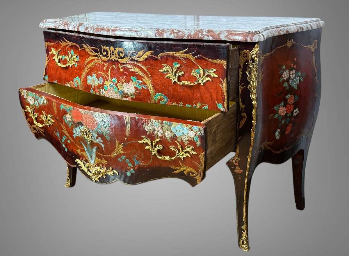 19th Century Louis XV Style Chest Of Drawers In Red And Black Lacquer With Floral Decoration-photo-1