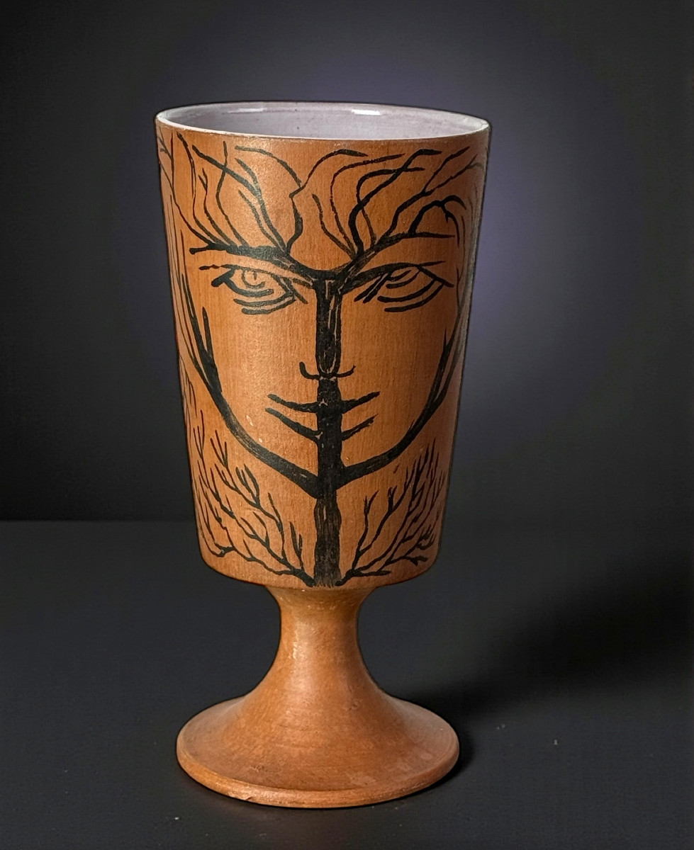 VASE SUR PIED EN CERAMIQUE EMAILLÉ SIGNÉ JEAN MARAIS A DECOR D UN VISAGE