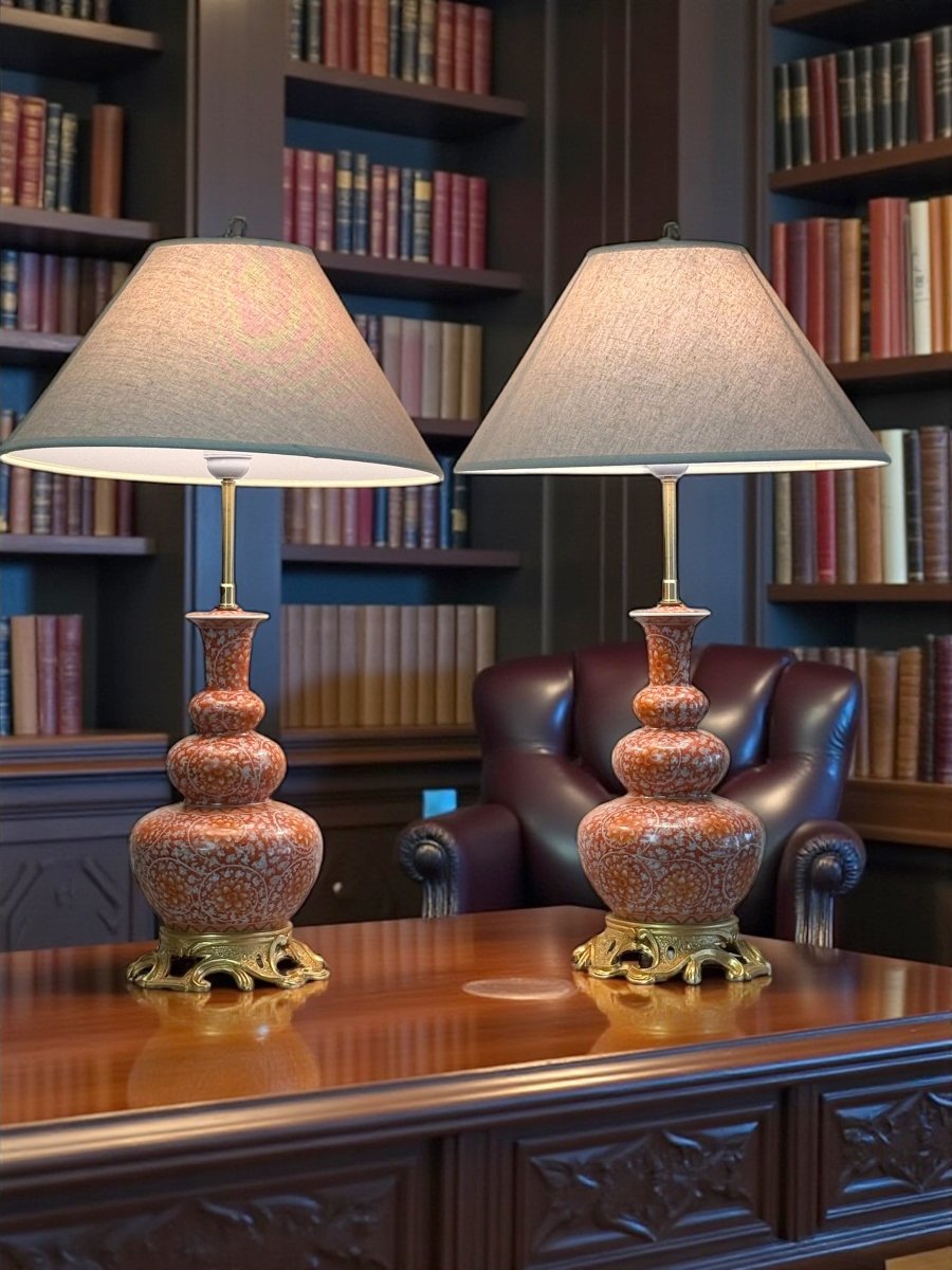 Pair Of Porcelain Lamps Adorned With Gilt Bronze And White/coral Floral Decoration-photo-2