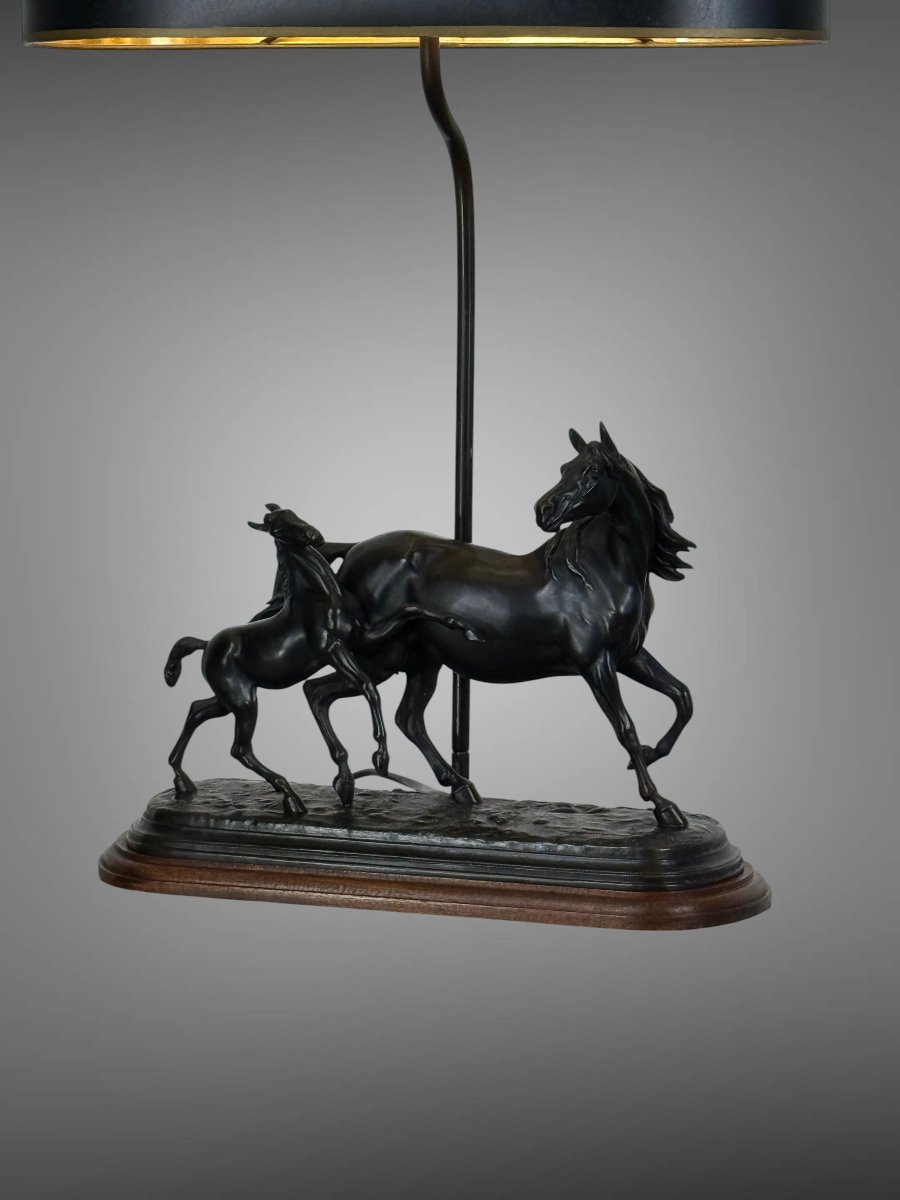 Large Lamp Depicting A Mare And Her Foal, Signed émile Loiseau-photo-3