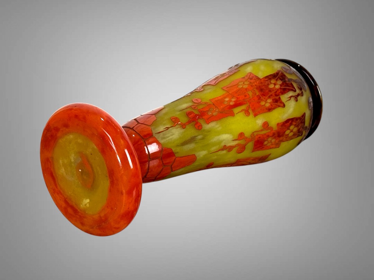 "le Verre Français" Vase, Tusgle Shaped On A Multi-layer Glass Pedestal With Ash Decor-photo-7