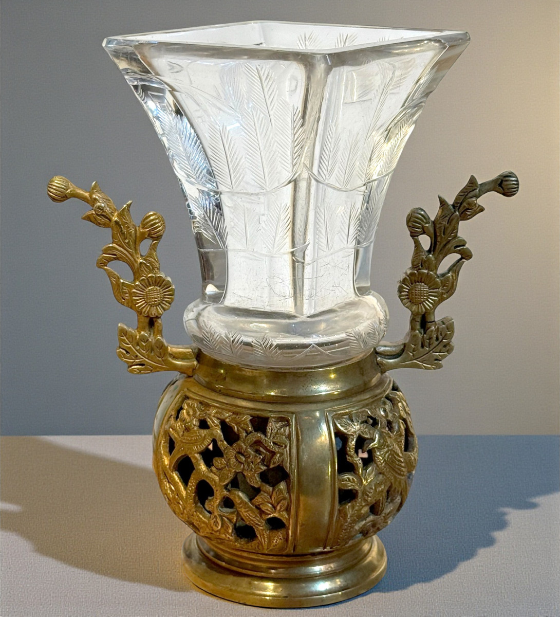VASE JAPONISANT EN CRISTAL DE BACCARAT POUR ESCALIER DE CRISTAL CIRCA 1870