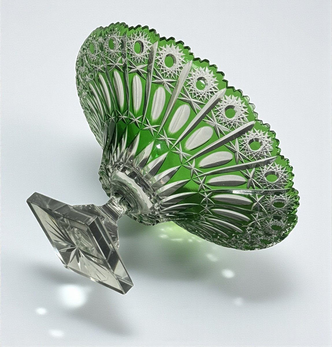 Round Bowl On A Green Pedestal, Hand-cut In Bohemian Crystal-photo-2